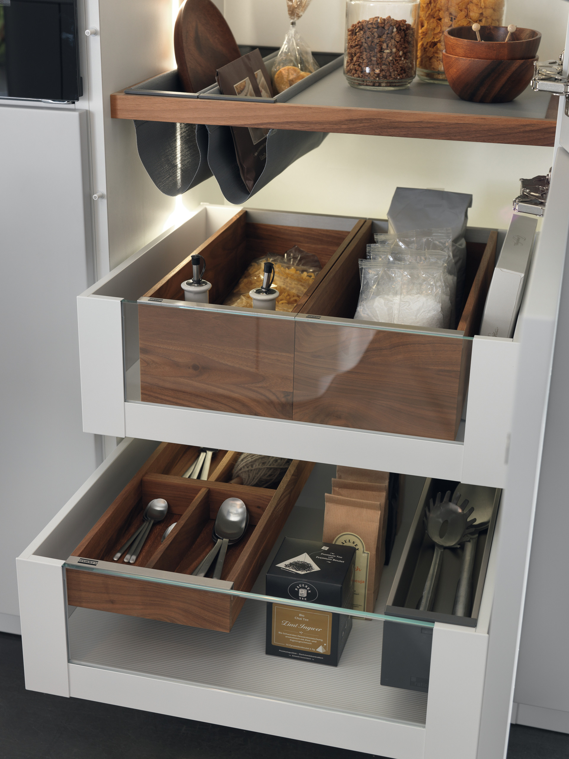 armadiobianco_attrezzato_dispensa_h208_part_04-jpg-2